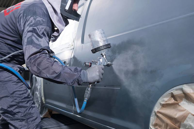 Comprendre le prix peinture voiture complète pour une rénovation esthétique durable sur une berline ou un utilitaire léger à Port-Jérôme-sur-Seine.