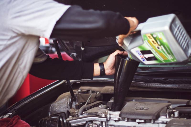 Vidange auto près de Bolbec : Préservez la santé de votre moteur!